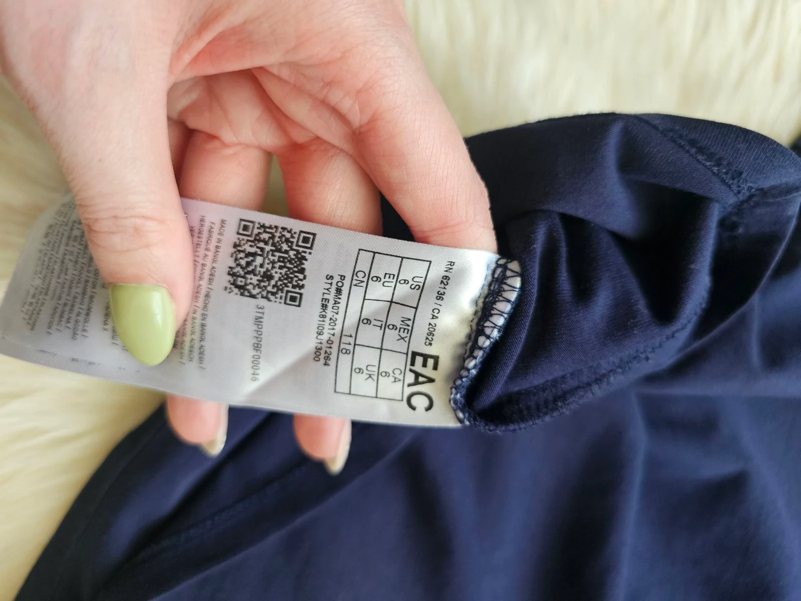 T-shirt GUESS - Maat 6 jaar - 95% katoen – photo 6